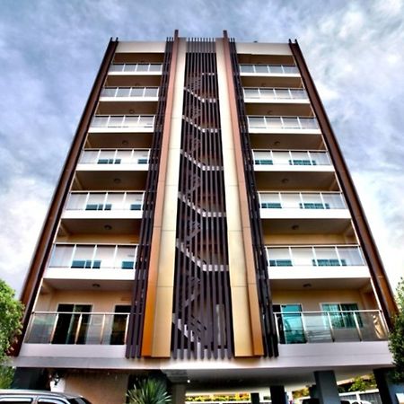 The Aim Sathorn Hotel Банкок Екстериор снимка