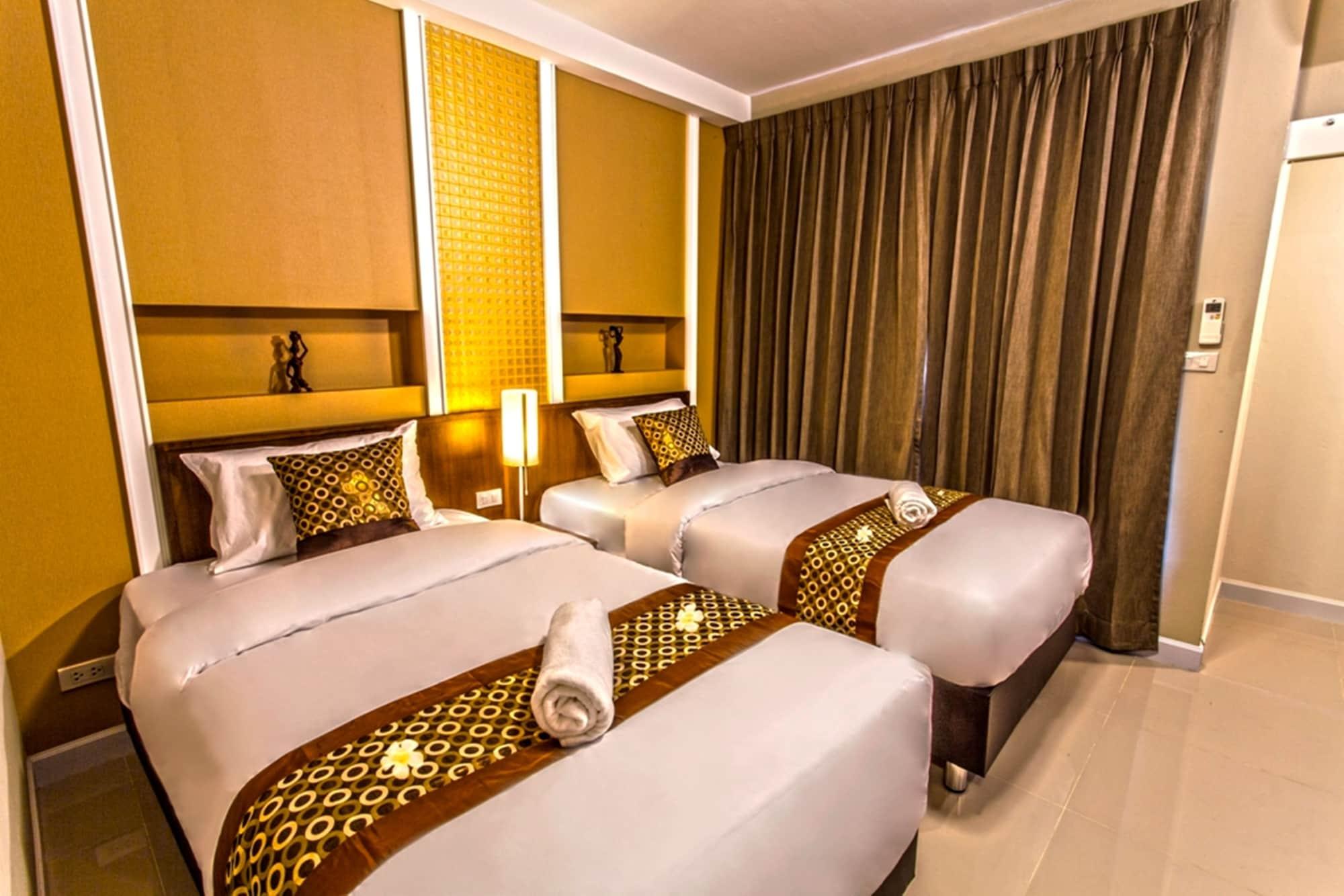 The Aim Sathorn Hotel Банкок Екстериор снимка