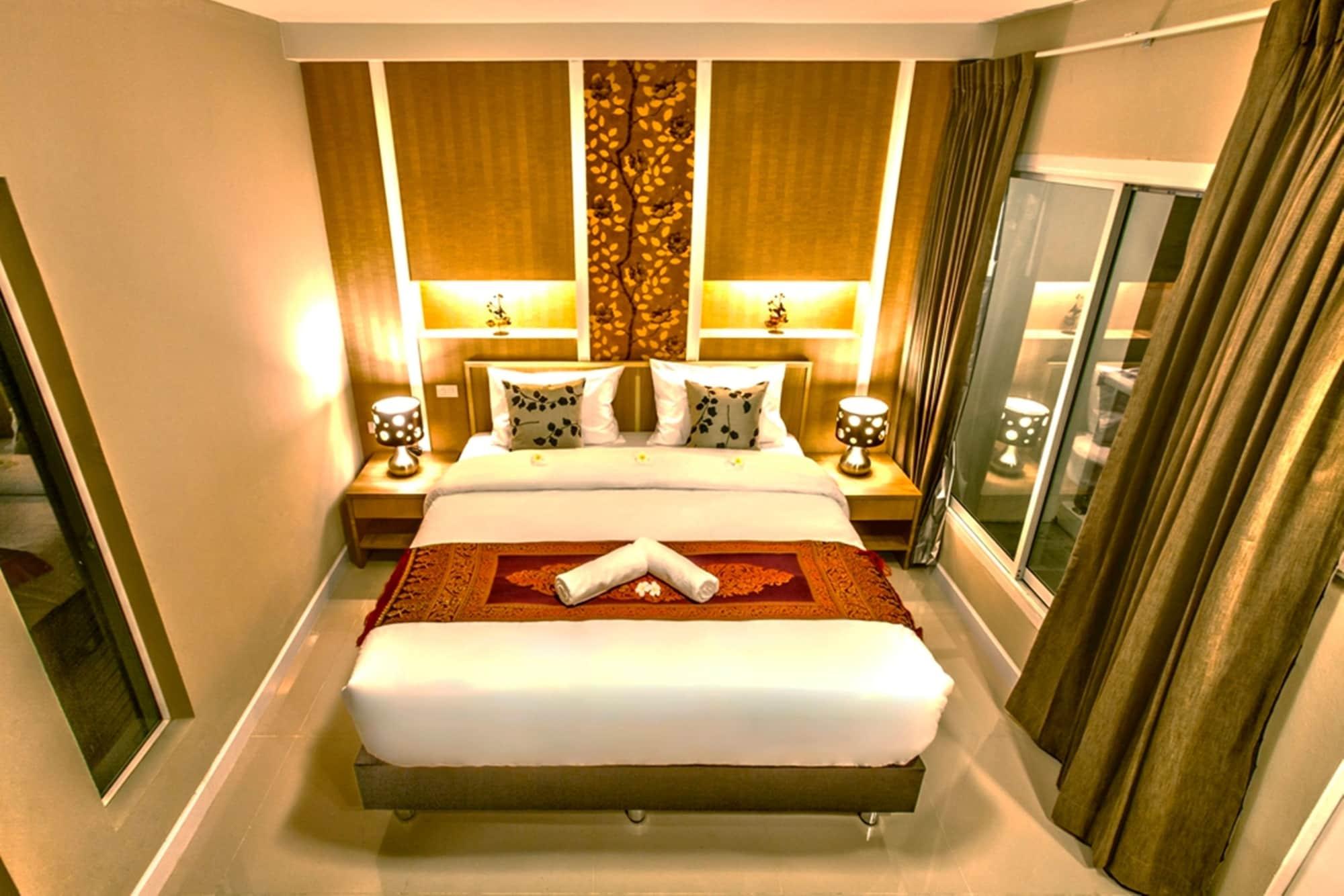 The Aim Sathorn Hotel Банкок Екстериор снимка