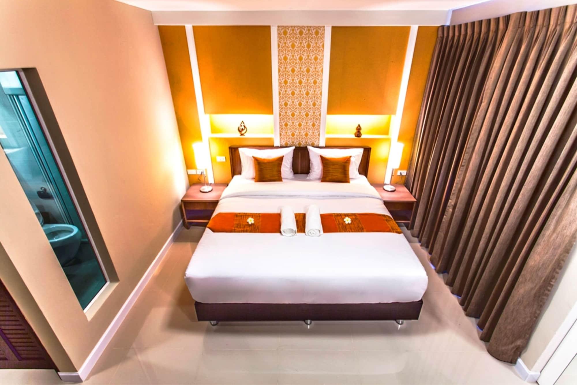 The Aim Sathorn Hotel Банкок Екстериор снимка