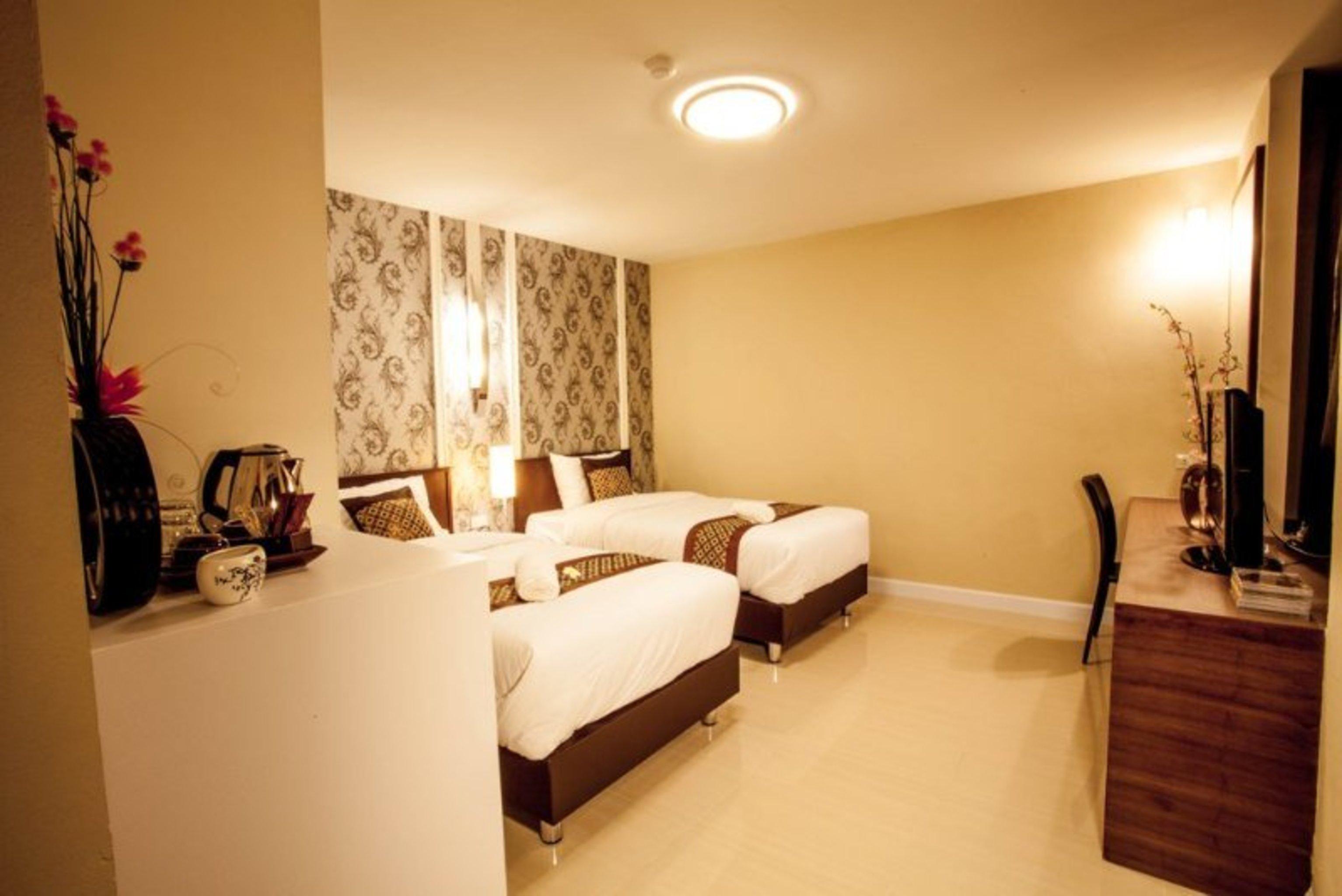 The Aim Sathorn Hotel Банкок Екстериор снимка