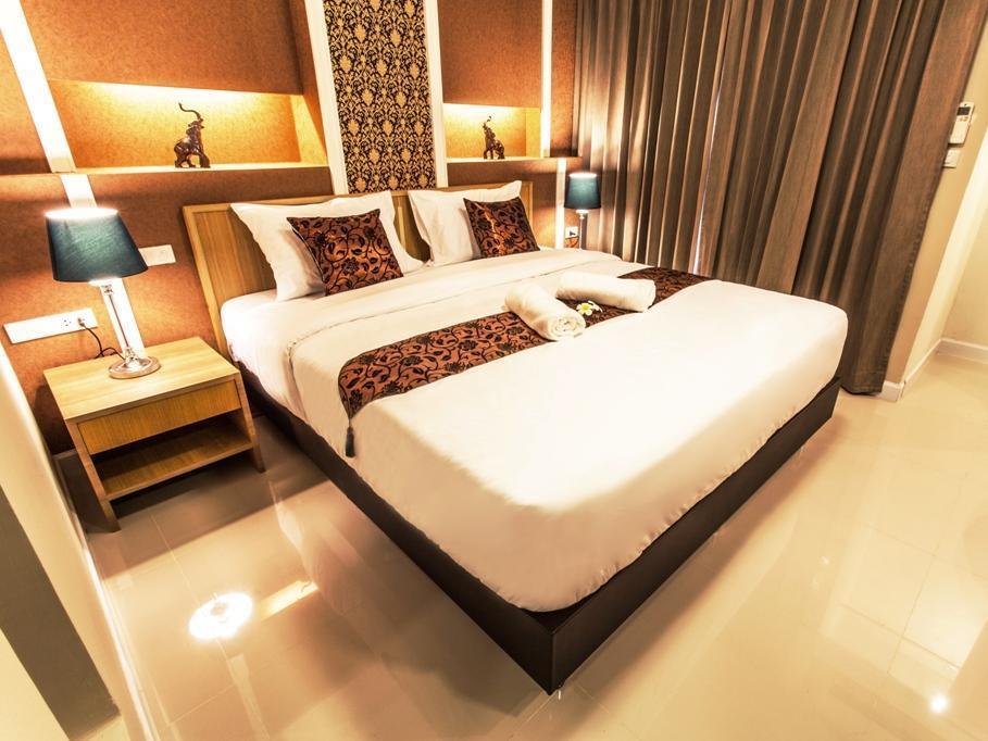 The Aim Sathorn Hotel Банкок Екстериор снимка