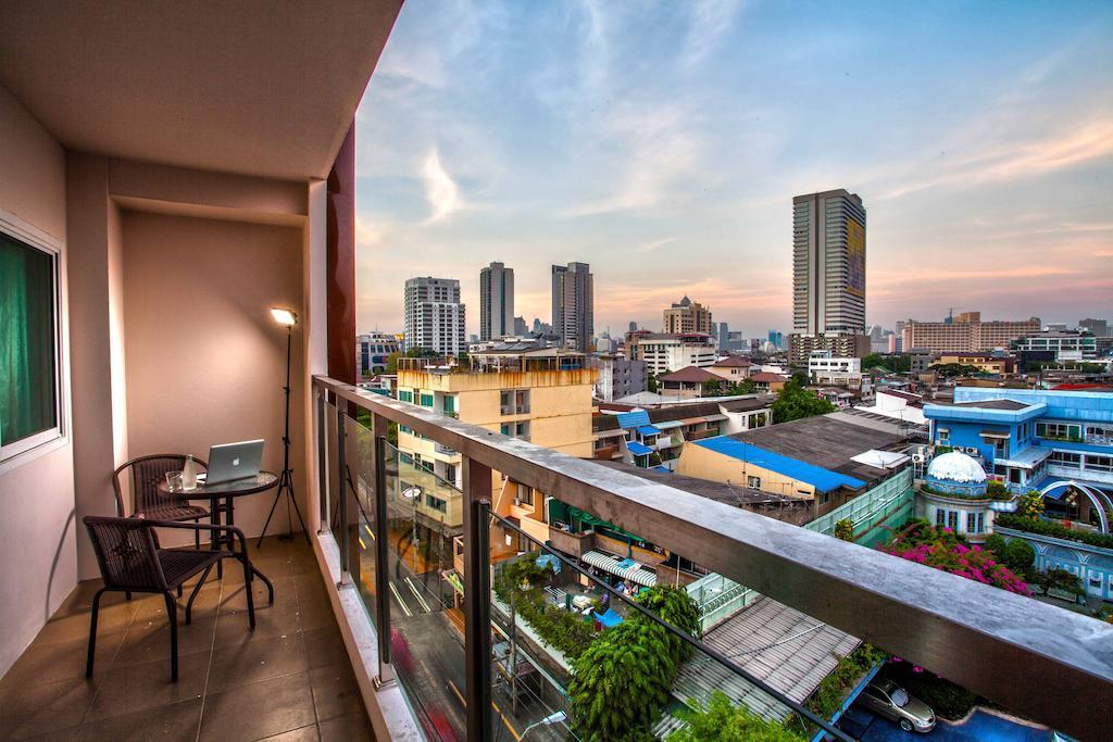 The Aim Sathorn Hotel Банкок Екстериор снимка