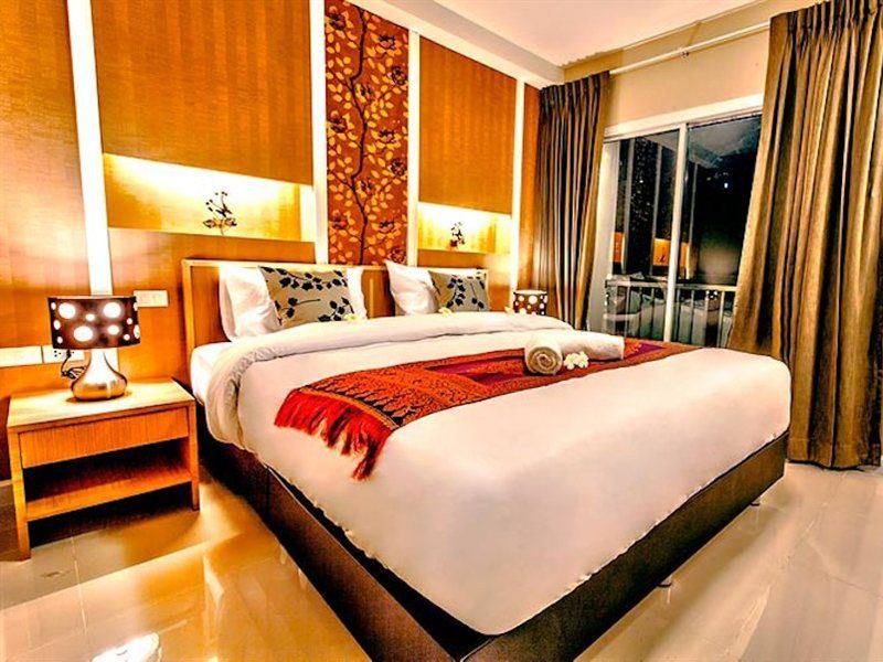 The Aim Sathorn Hotel Банкок Екстериор снимка